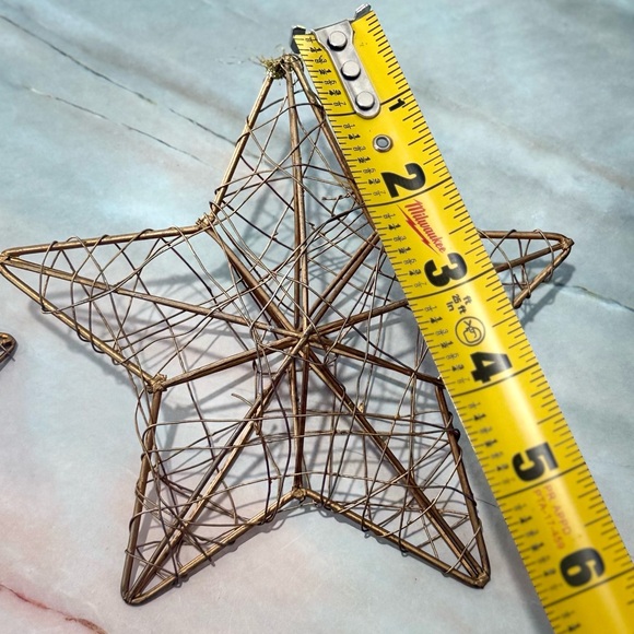 5/$20 EUC Gold wire wrapped star decor, great for holidays, 6.5" and 4.5" - Picture 5 of 6